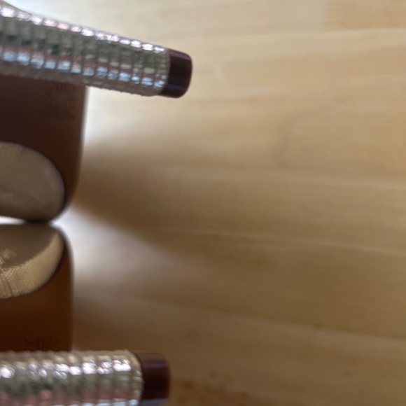 Naturalizer Gold Silver Leather Point Toe Heels size 8.5 - Picture 13 of 15